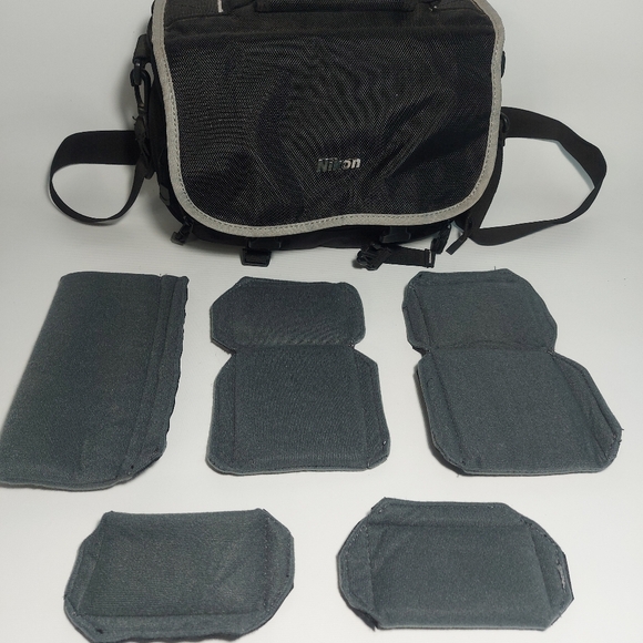 Nikon Compact Digital SLR Accessories Bag, Black Gray - Picture 10 of 14